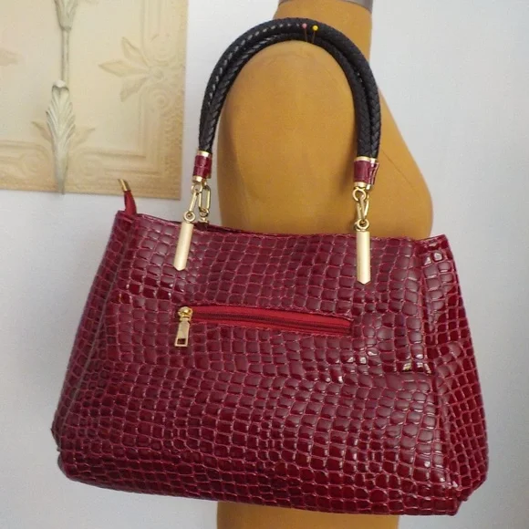 Red/Wine Pebble Texture 3 Section Shoulder Bag - Picture 2 of 11